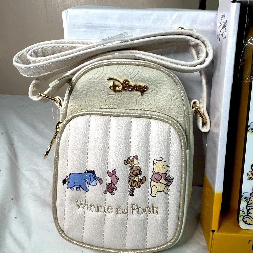 DISNEY Winnie The Pooh Collection Set